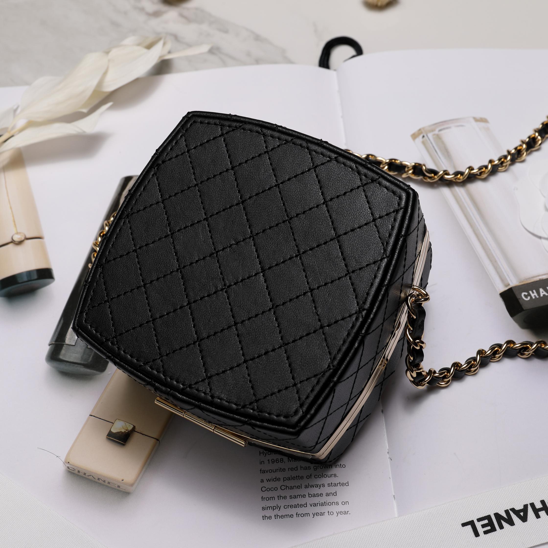 Chanel - Luxury Bag - CHL - 1058