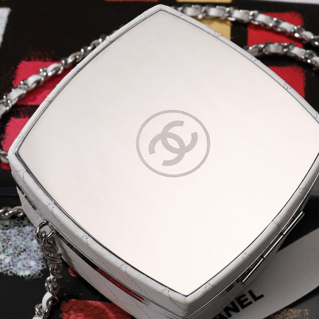 Chanel - Luxury Bag - CHL - 1059