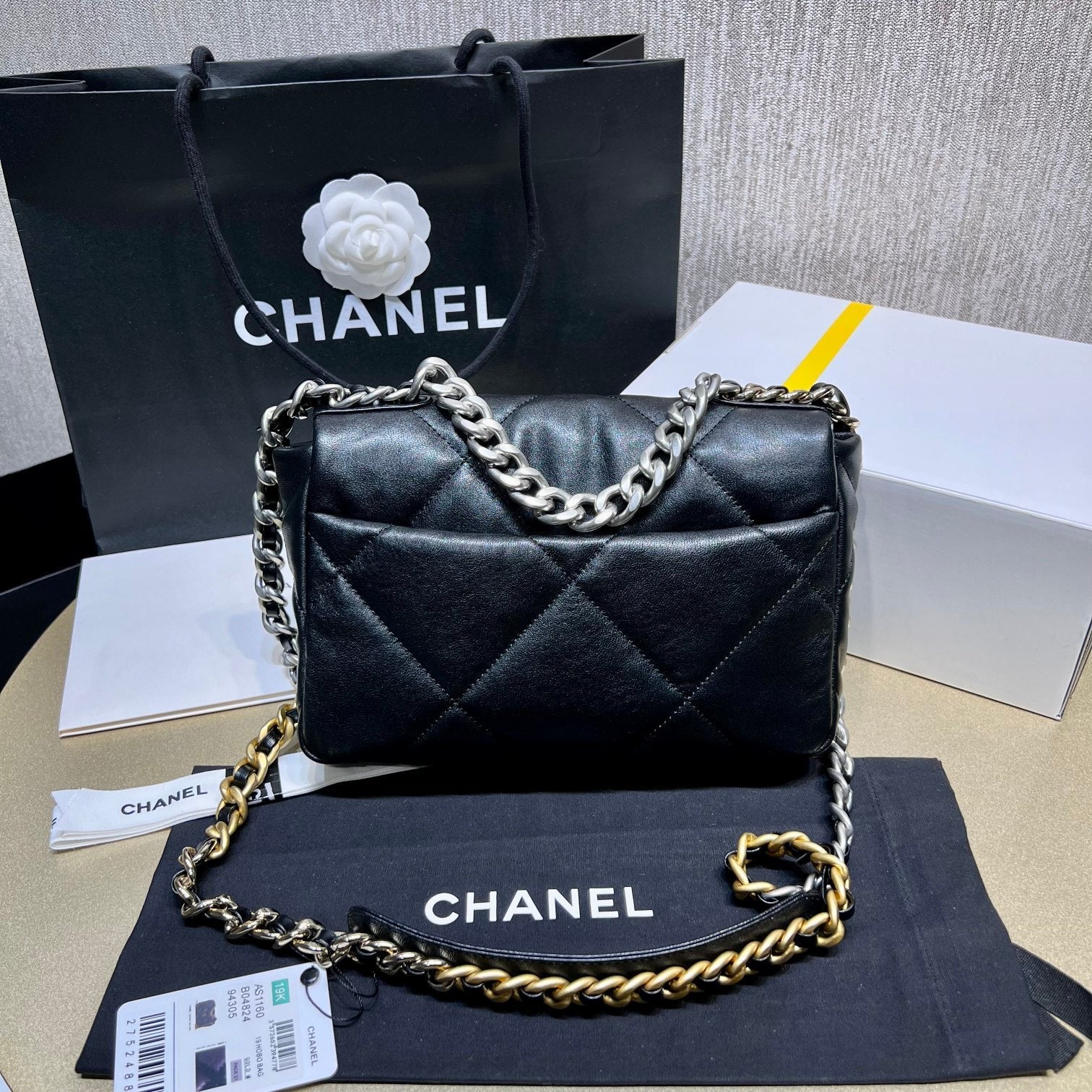 Chanel - Luxury Bag - CHL - 725