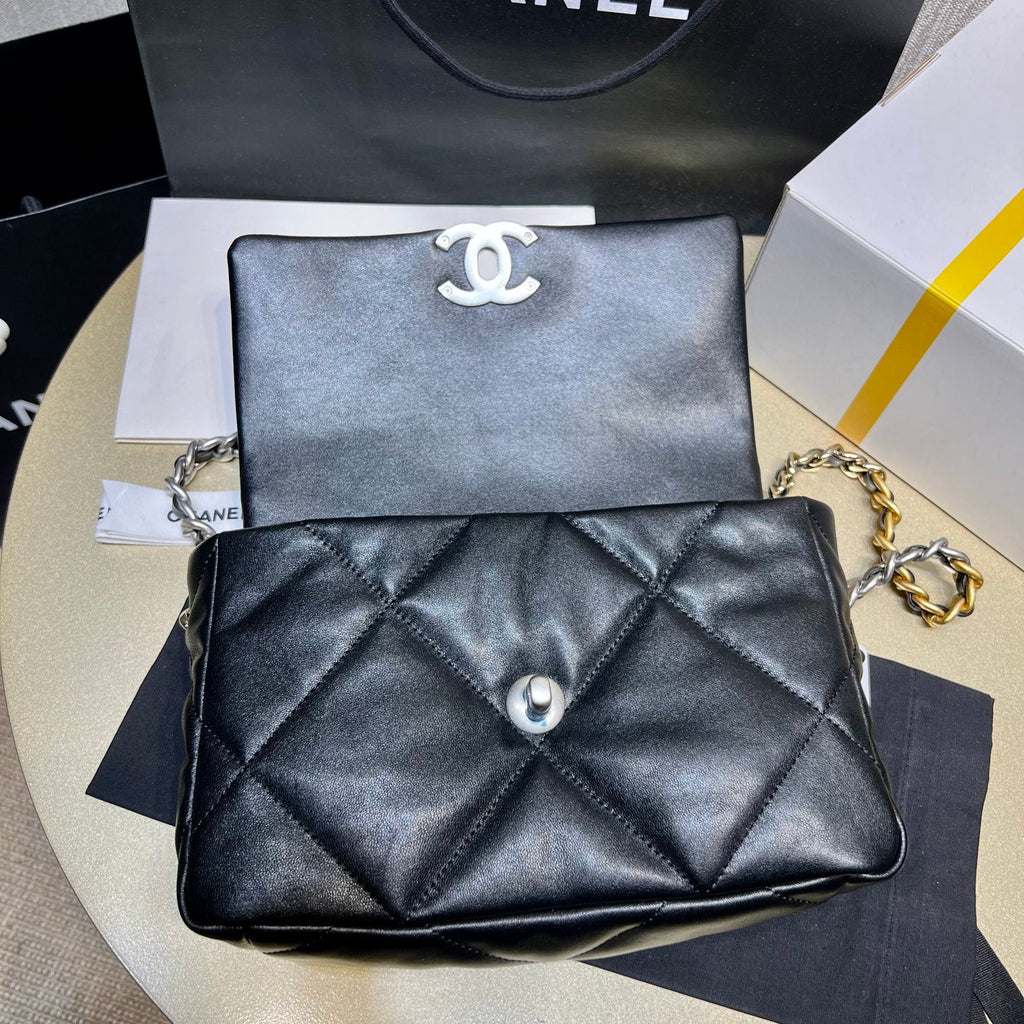 Chanel - Luxury Bag - CHL - 725