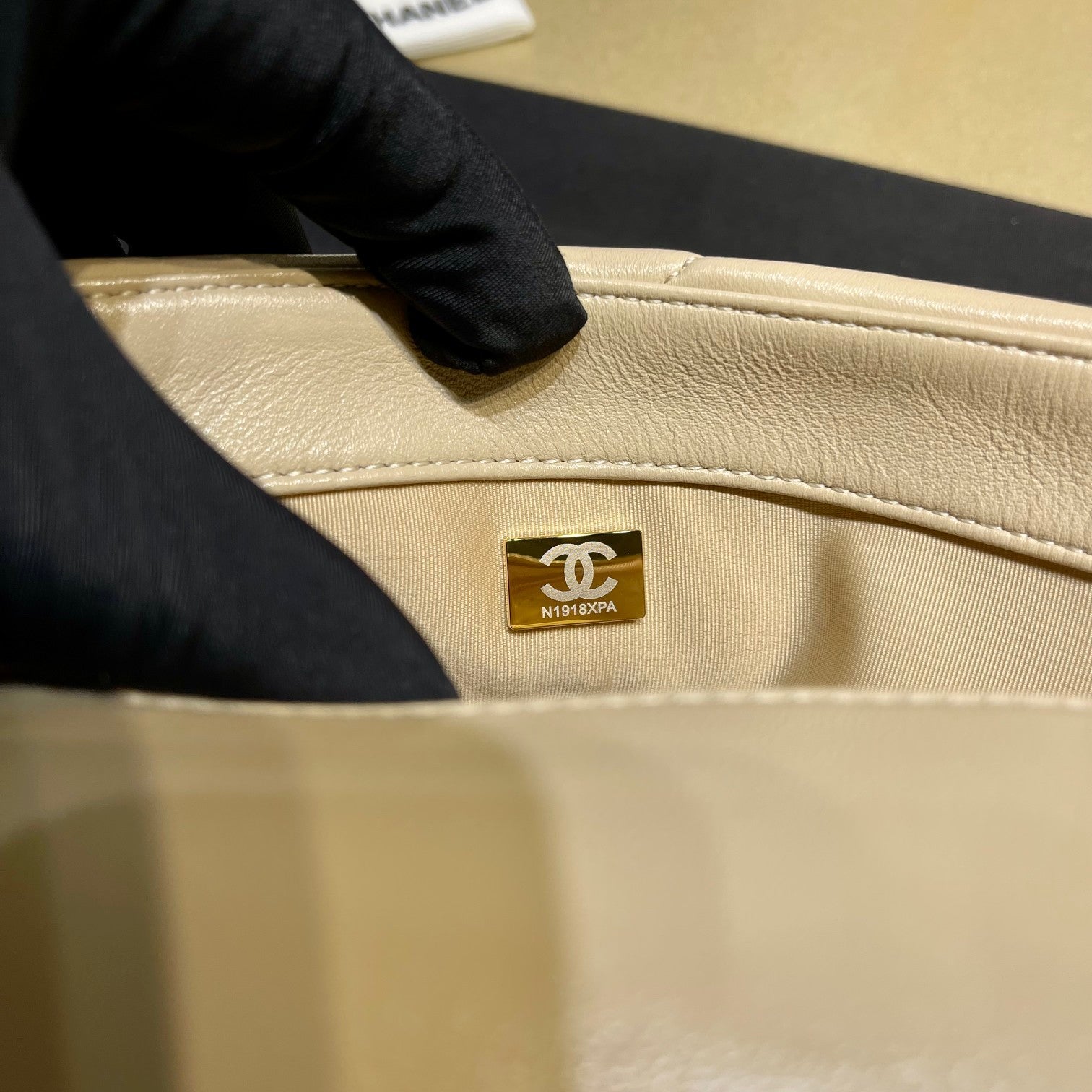 Chanel - Luxury Bag - CHL - 724