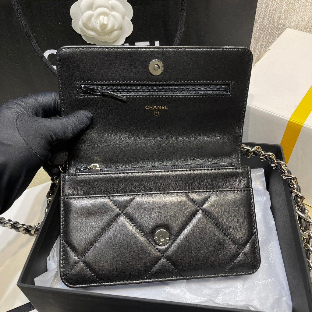 Chanel - Luxury Bag - CHL - 727