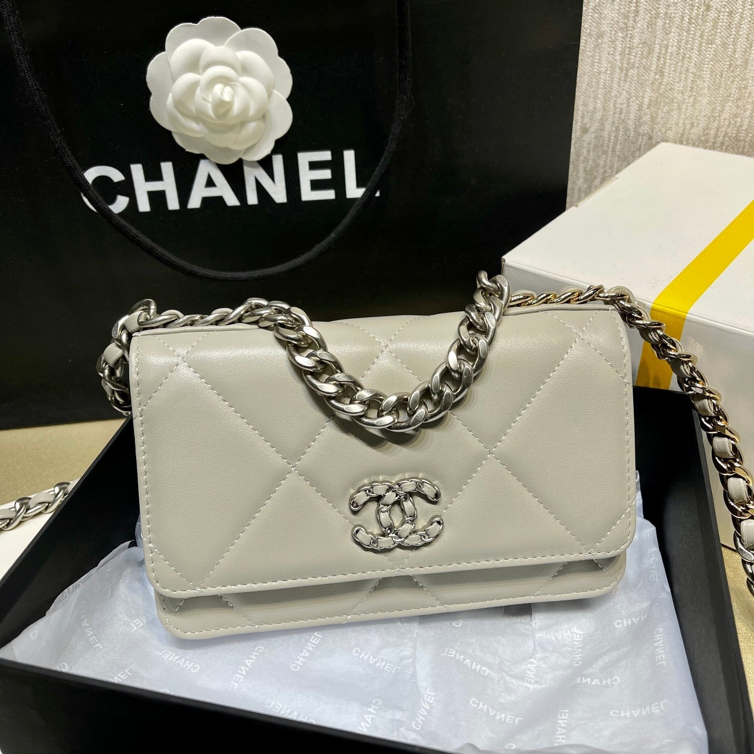 Chanel - Luxury Bag - CHL - 726