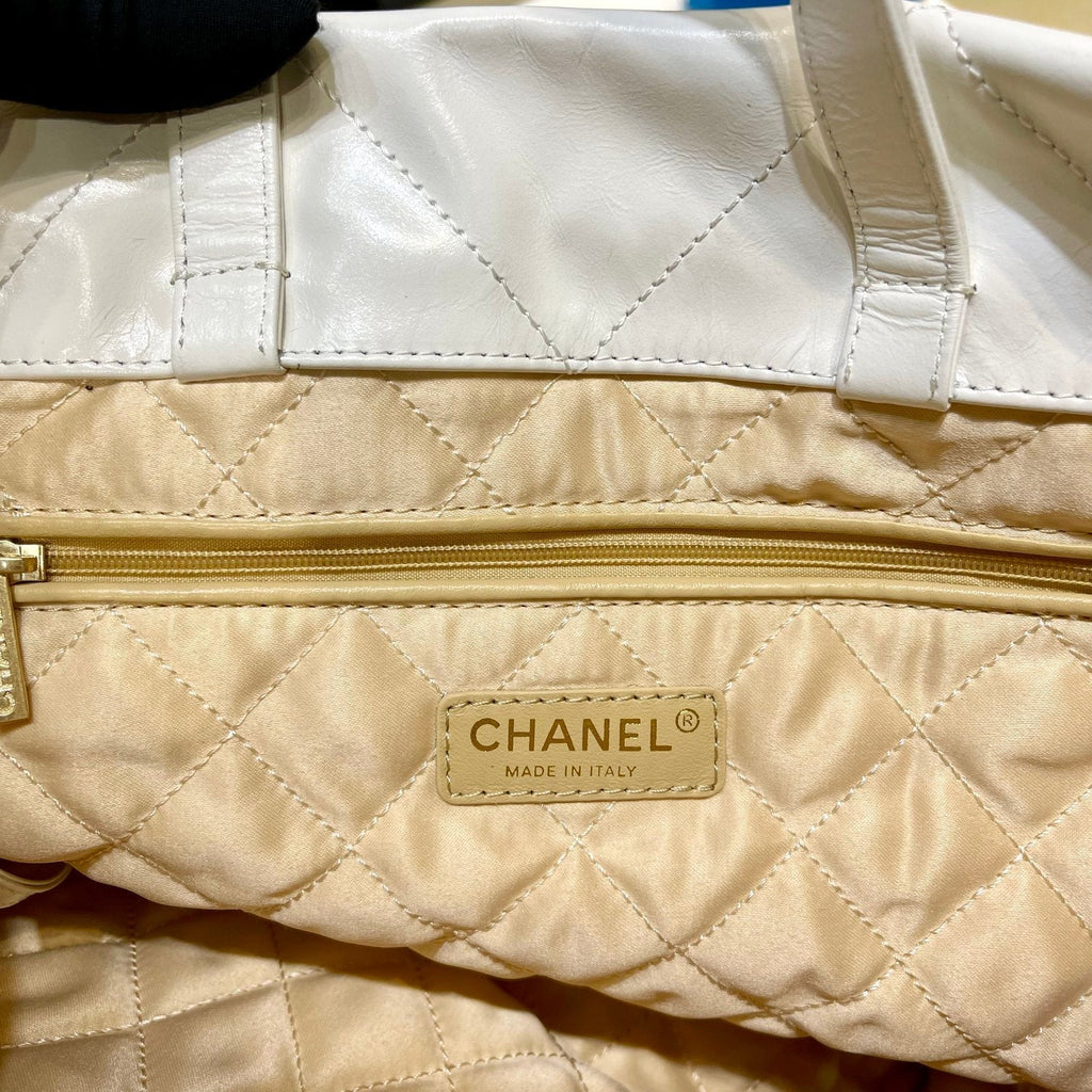 Chanel - Luxury Bag - CHL - 988