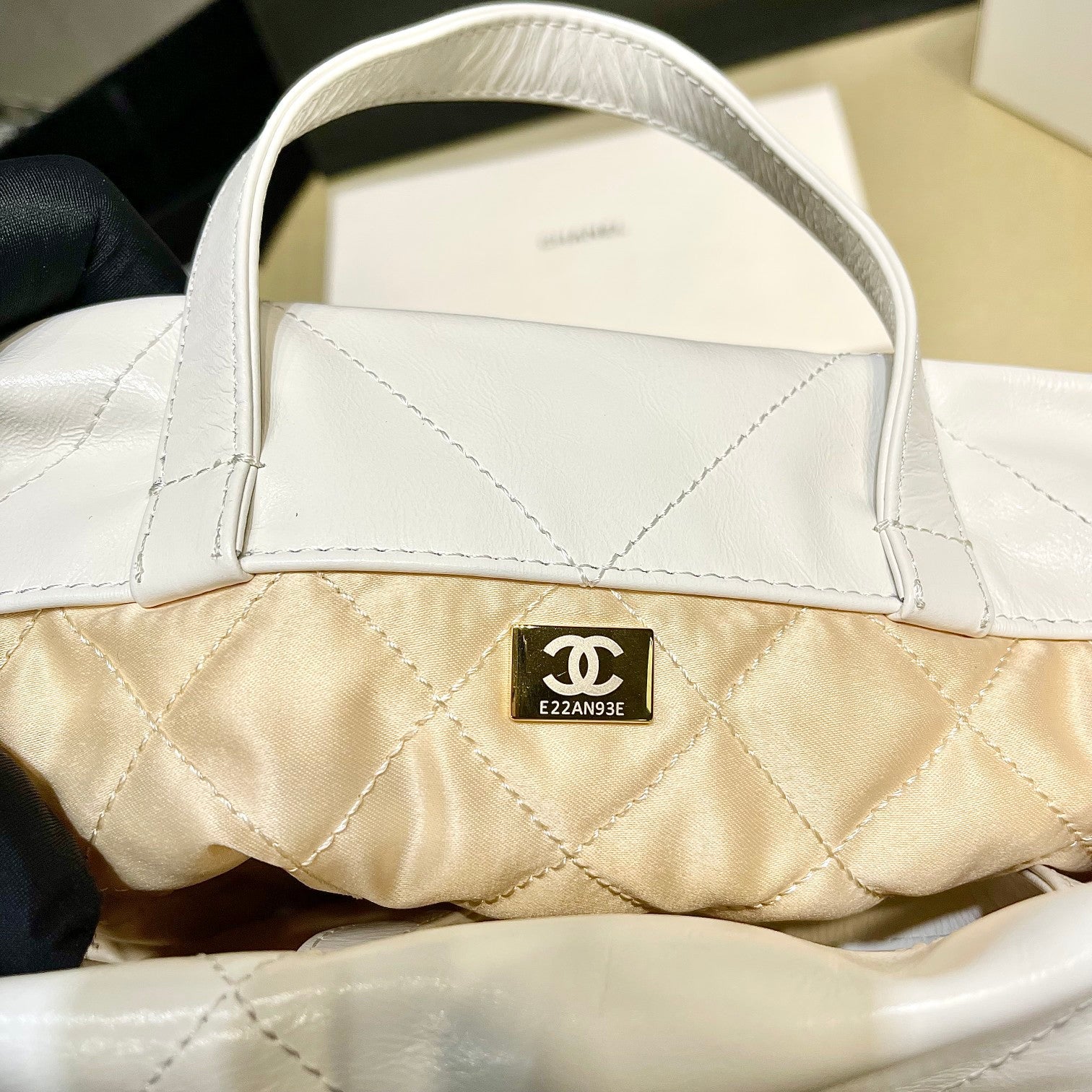 Chanel - Luxury Bag - CHL - 988