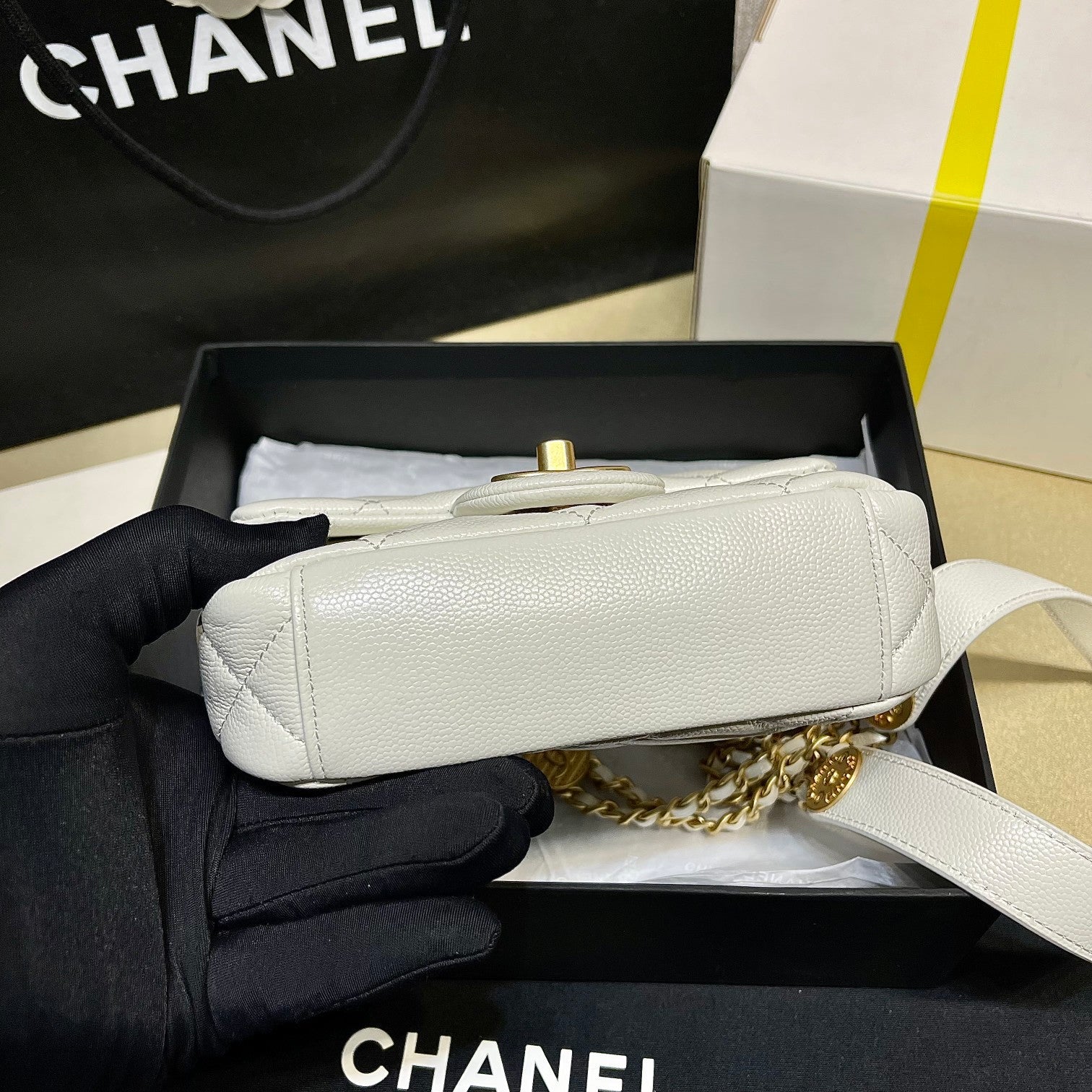 Chanel - Luxury Bag - CHL - 734