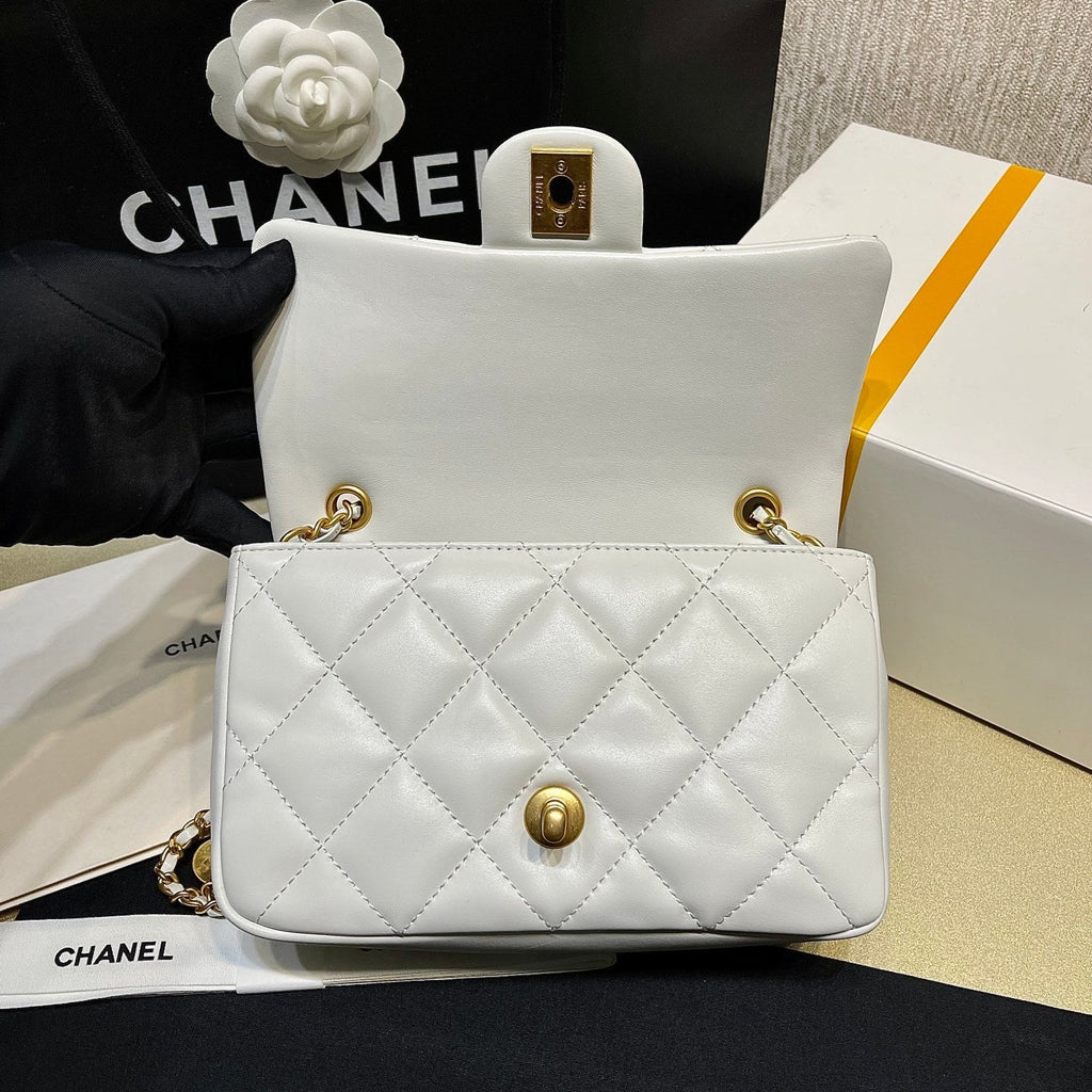 Chanel - Luxury Bag - CHL - 713