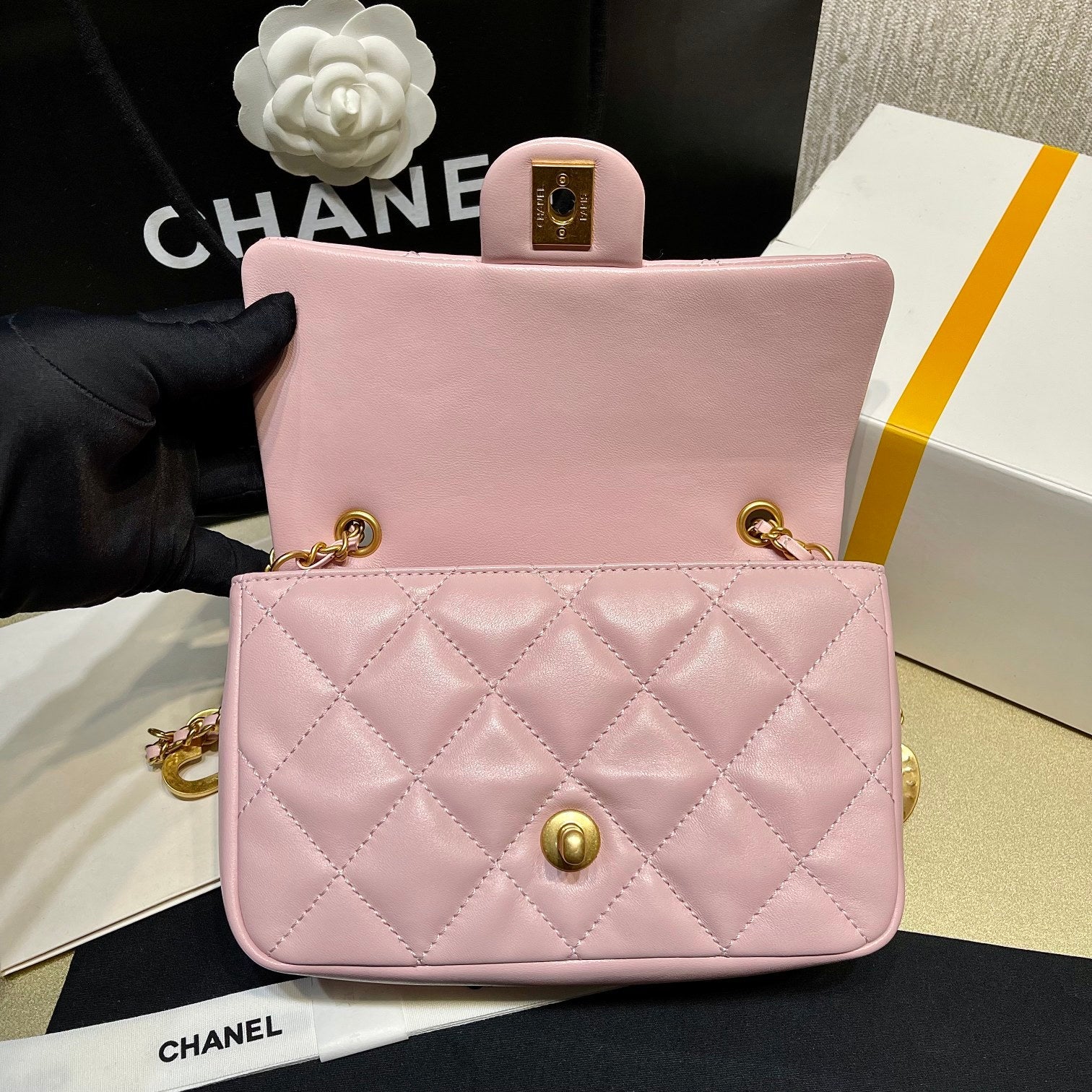 Chanel - Luxury Bag - CHL - 712