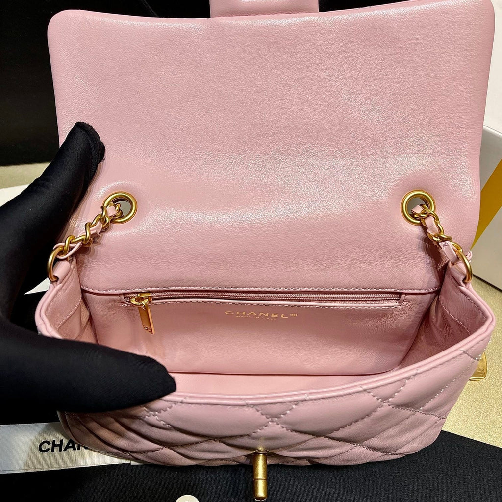 Chanel - Luxury Bag - CHL - 712