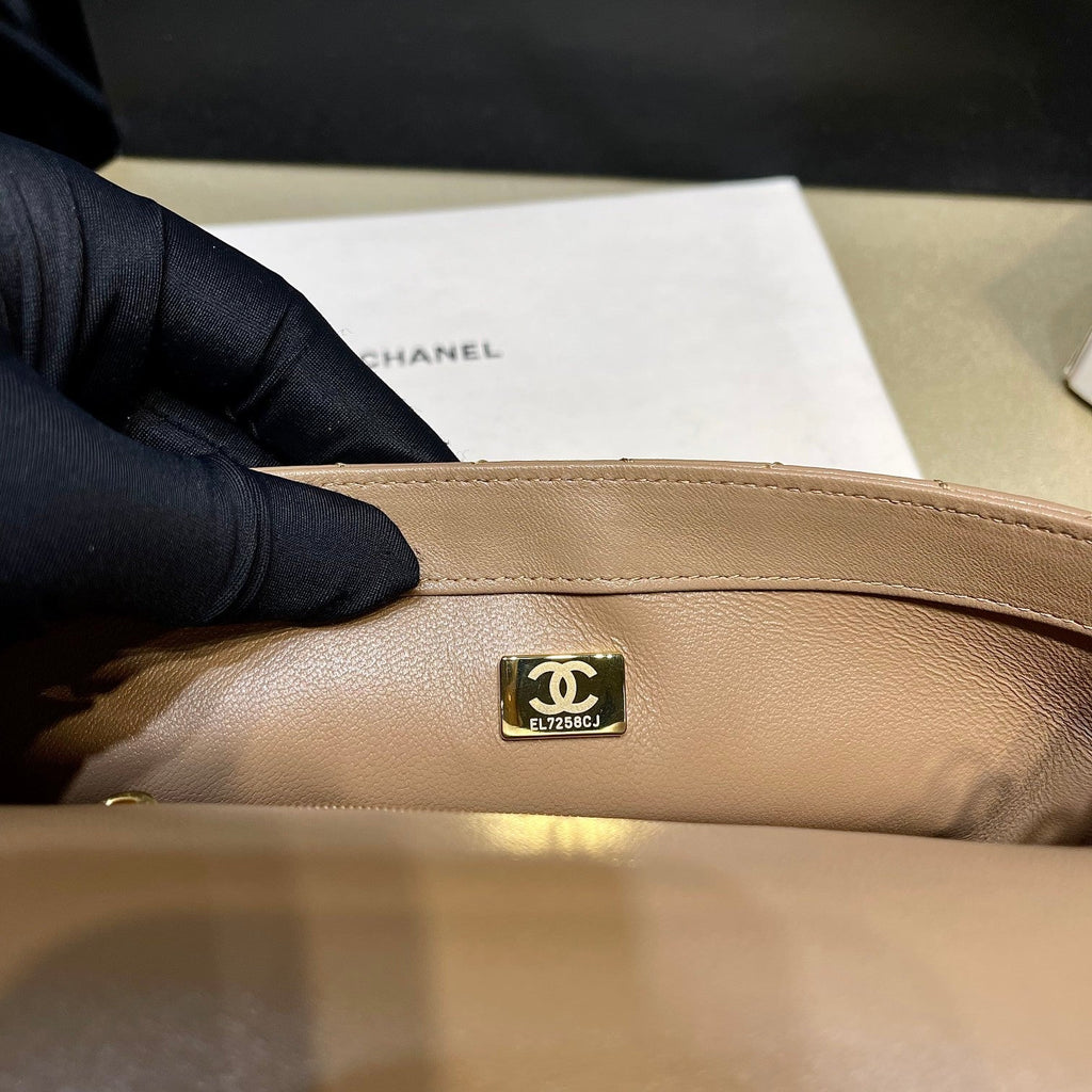Chanel - Luxury Bag - CHL - 711