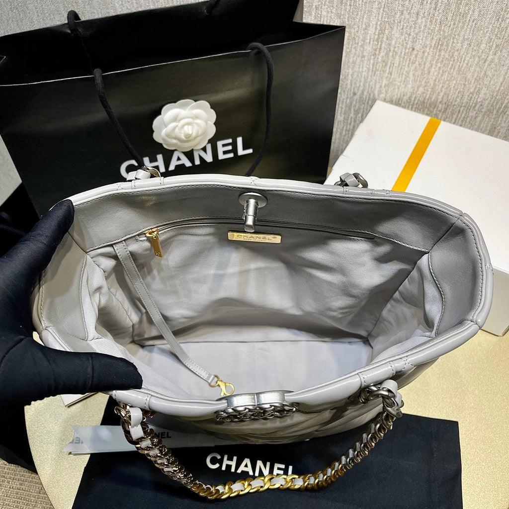Chanel - Luxury Bag - CHL - 722