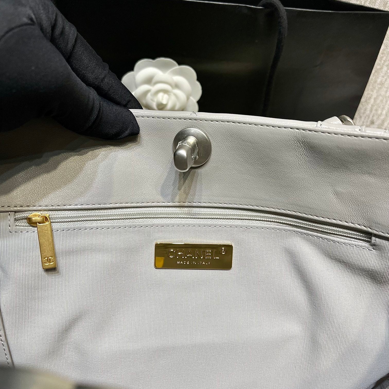 Chanel - Luxury Bag - CHL - 722