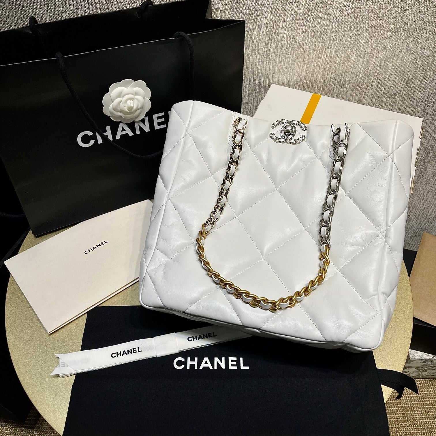 Chanel - Luxury Bag - CHL - 720