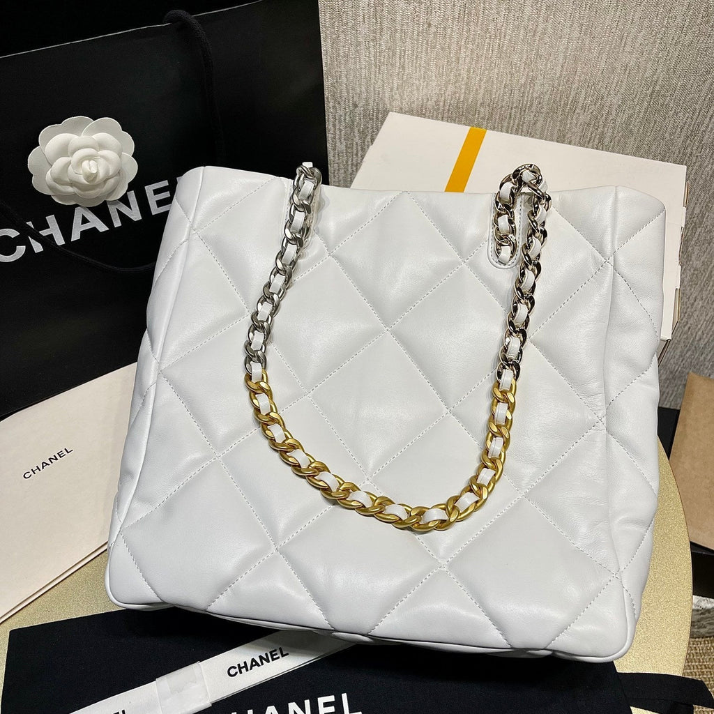 Chanel - Luxury Bag - CHL - 720