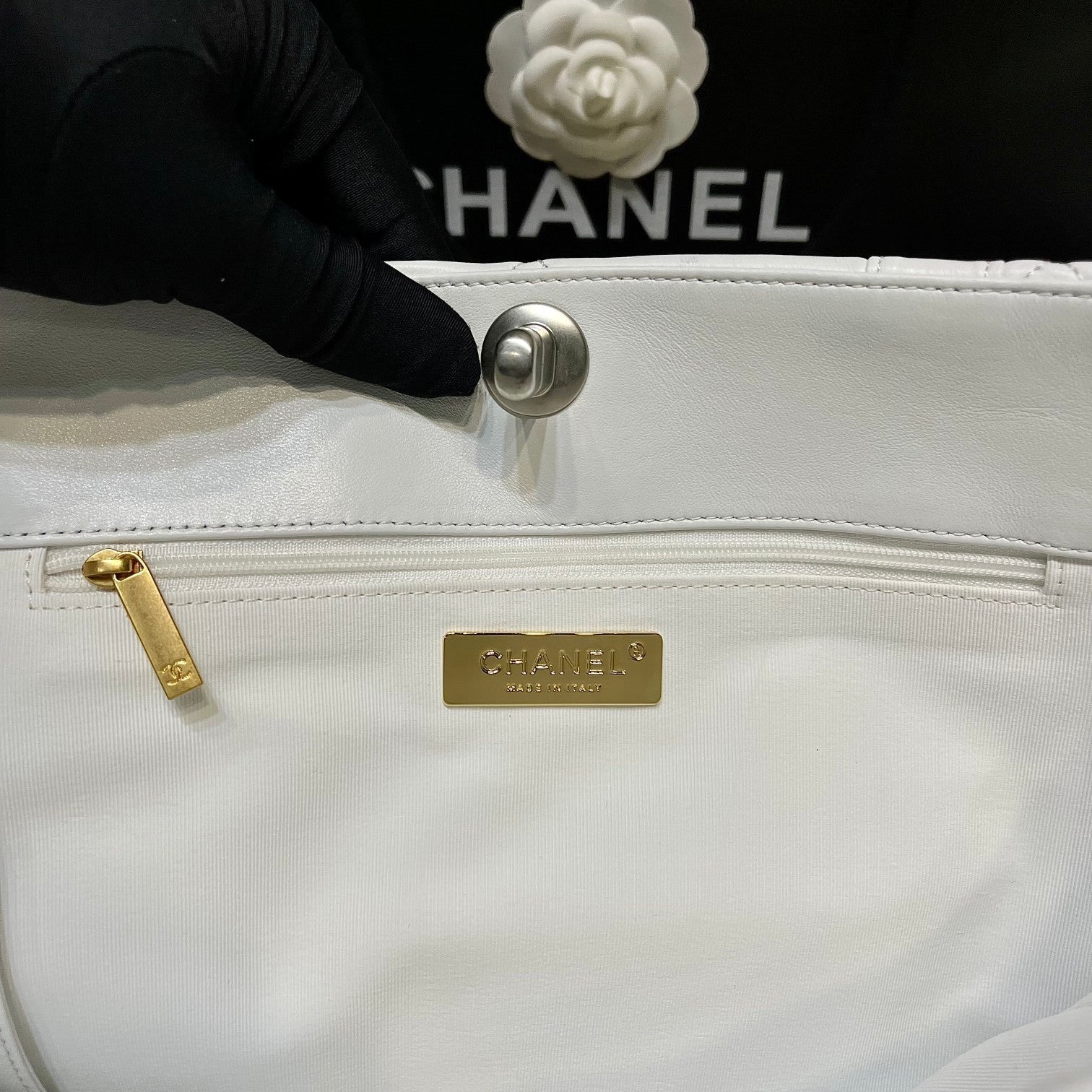 Chanel - Luxury Bag - CHL - 720