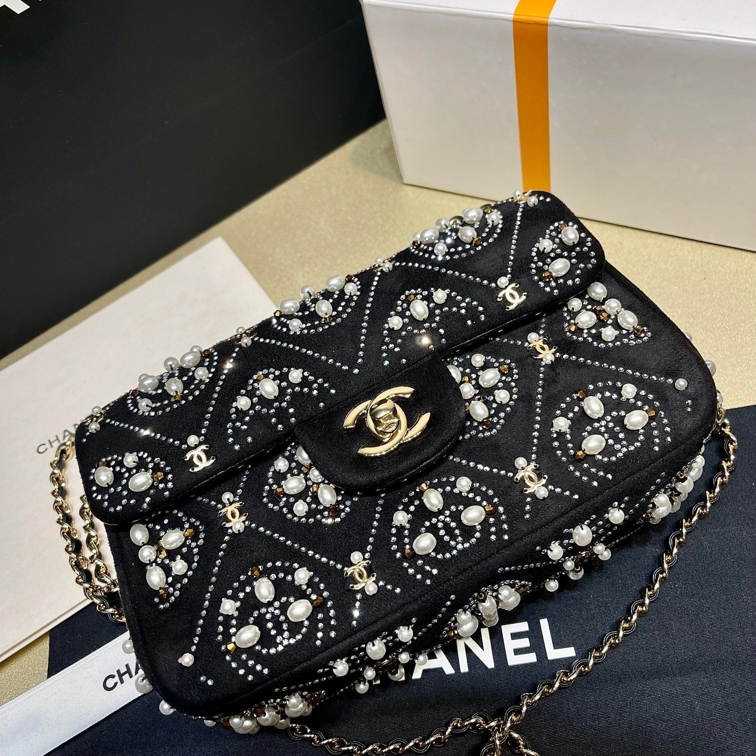Chanel - Luxury Bag - CHL - 736