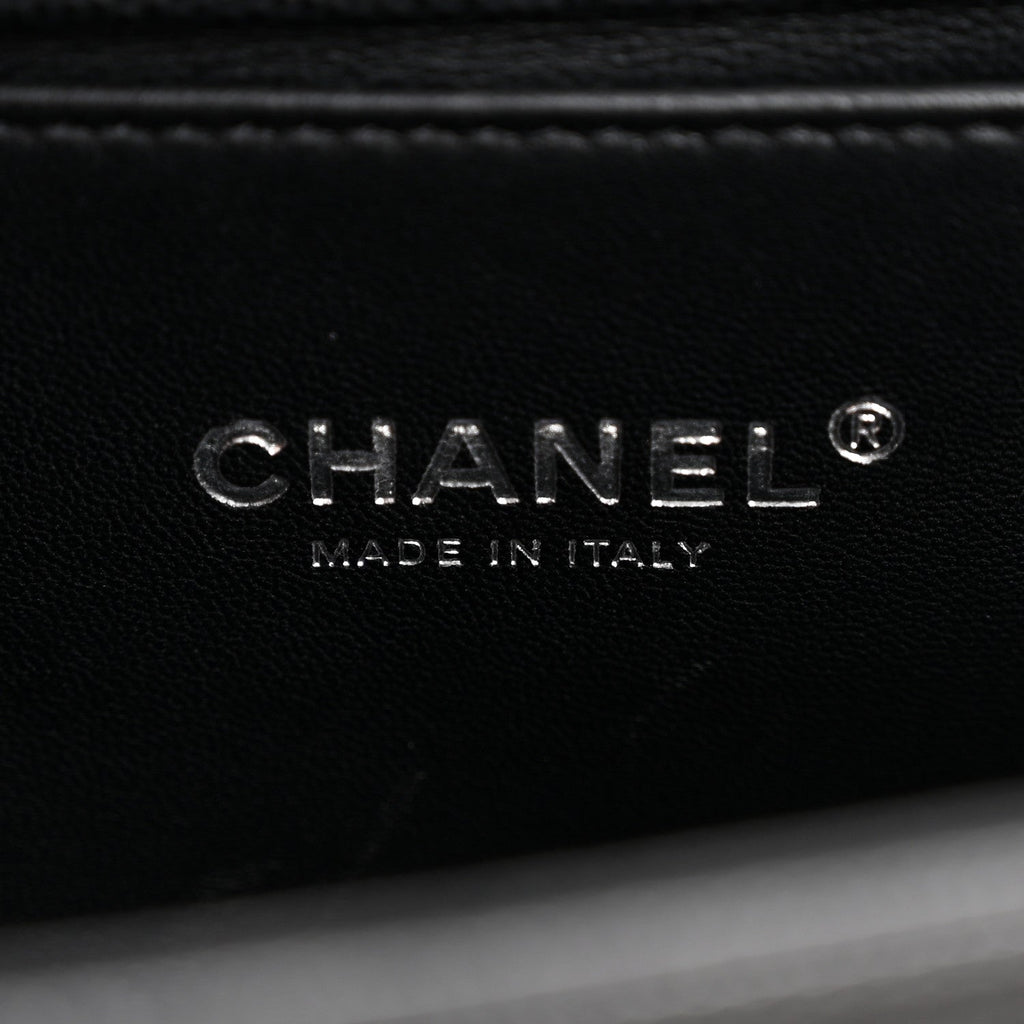 Chanel Caviar Quilted Medium Boy Flap Black