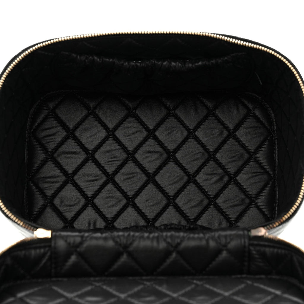 Caviar Quilted Vanity Pouch Black