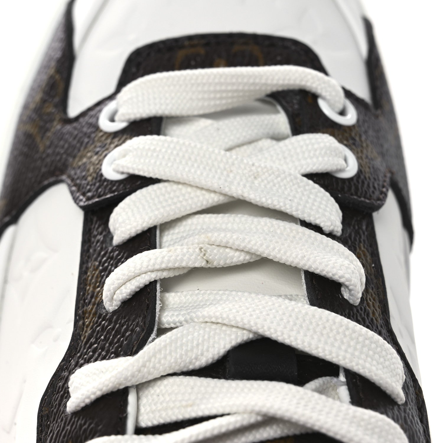 Louis Vuitton Lambskin Embossed Monogram Time Out Sneakers 39 White Brown