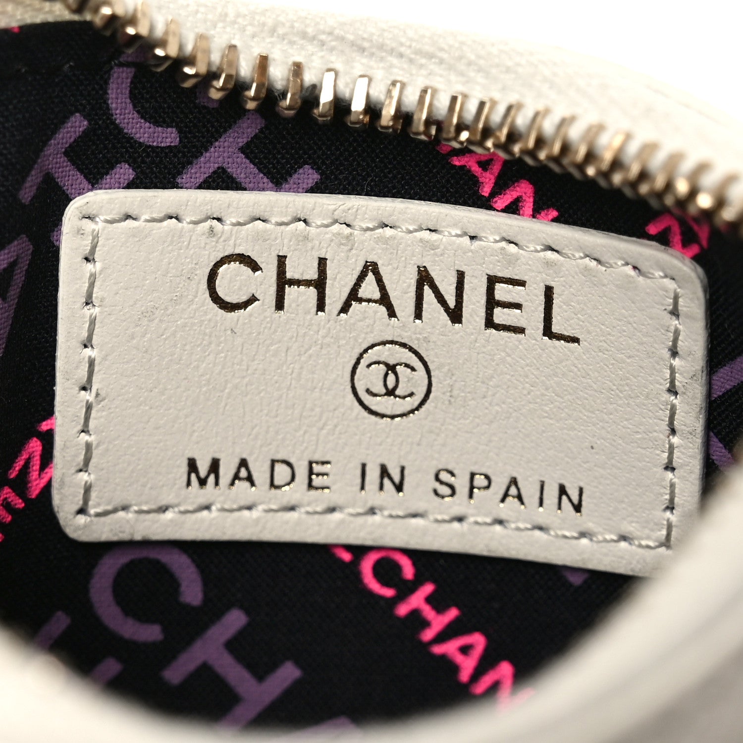 Caviar Quilted CC Zip Card Holder White