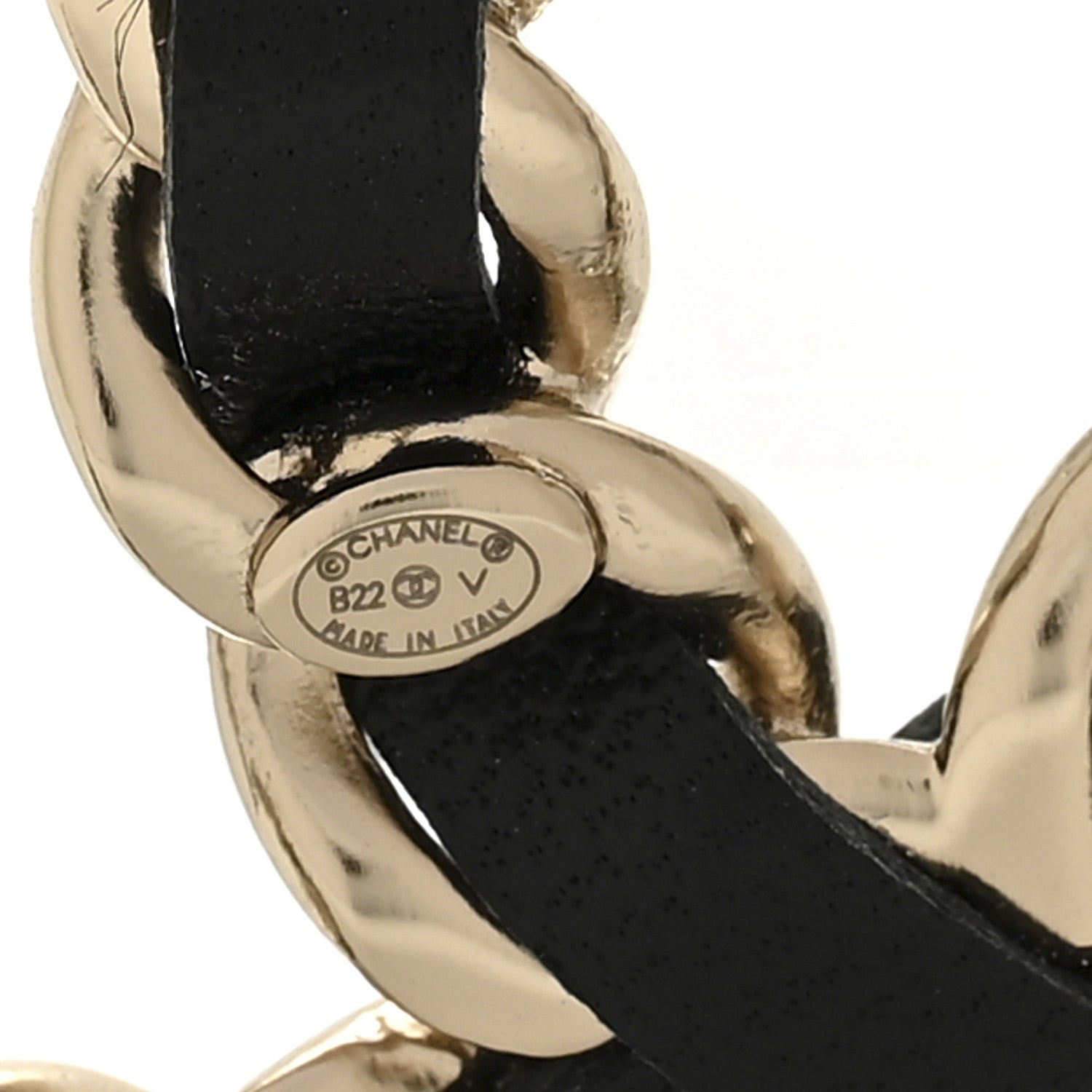 Lambskin Chain CC Brooch Black Gold