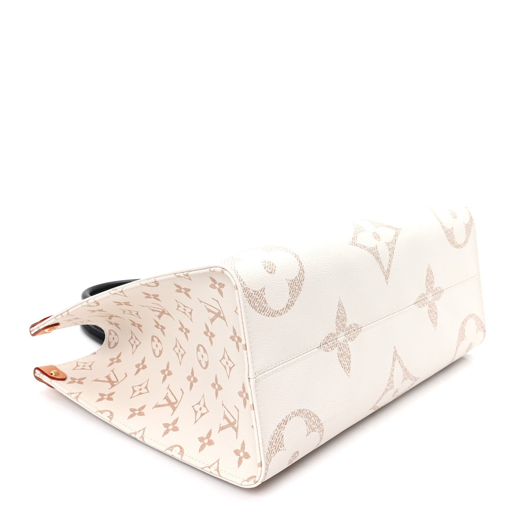 Louis Vuitton Monogram Dune Giant Onthego MM
