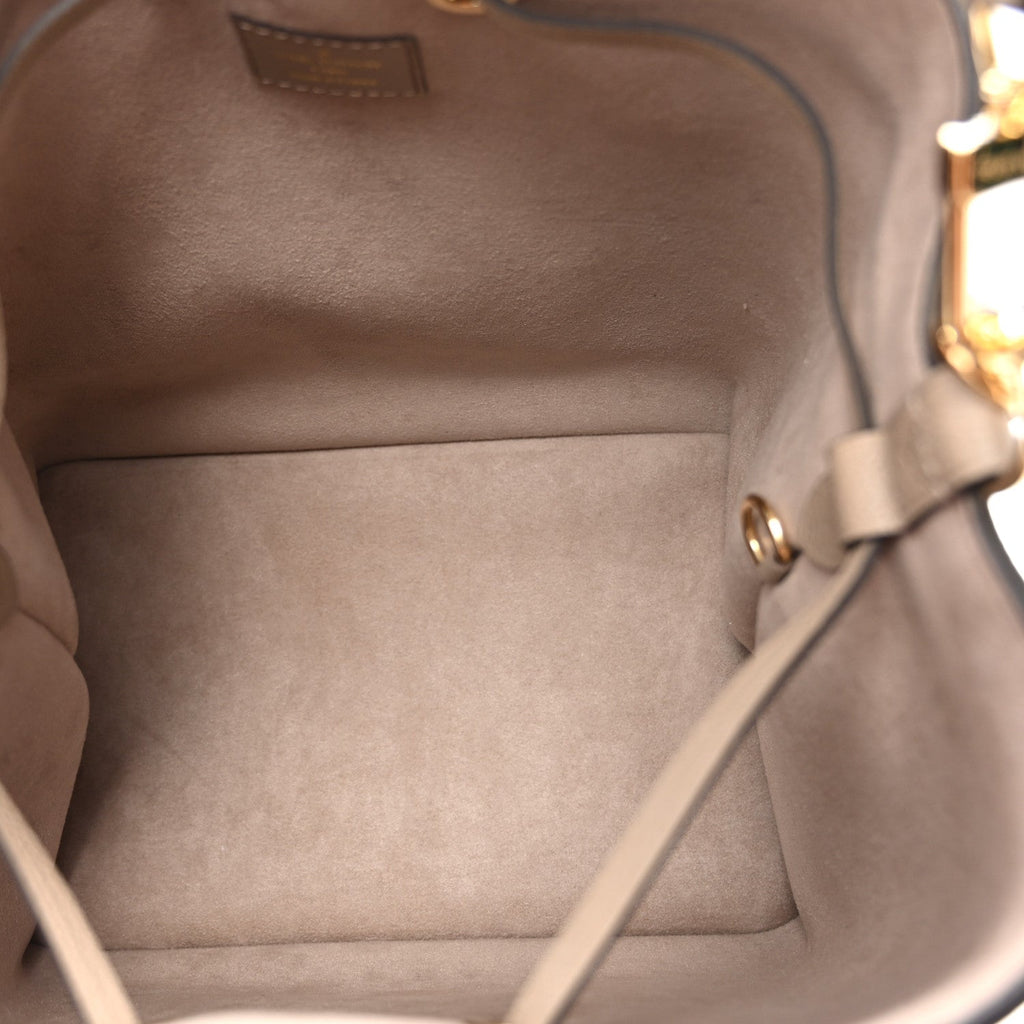 Louis Vuitton Empreinte Monogram Giant Neonoe MM Tourterelle Creme