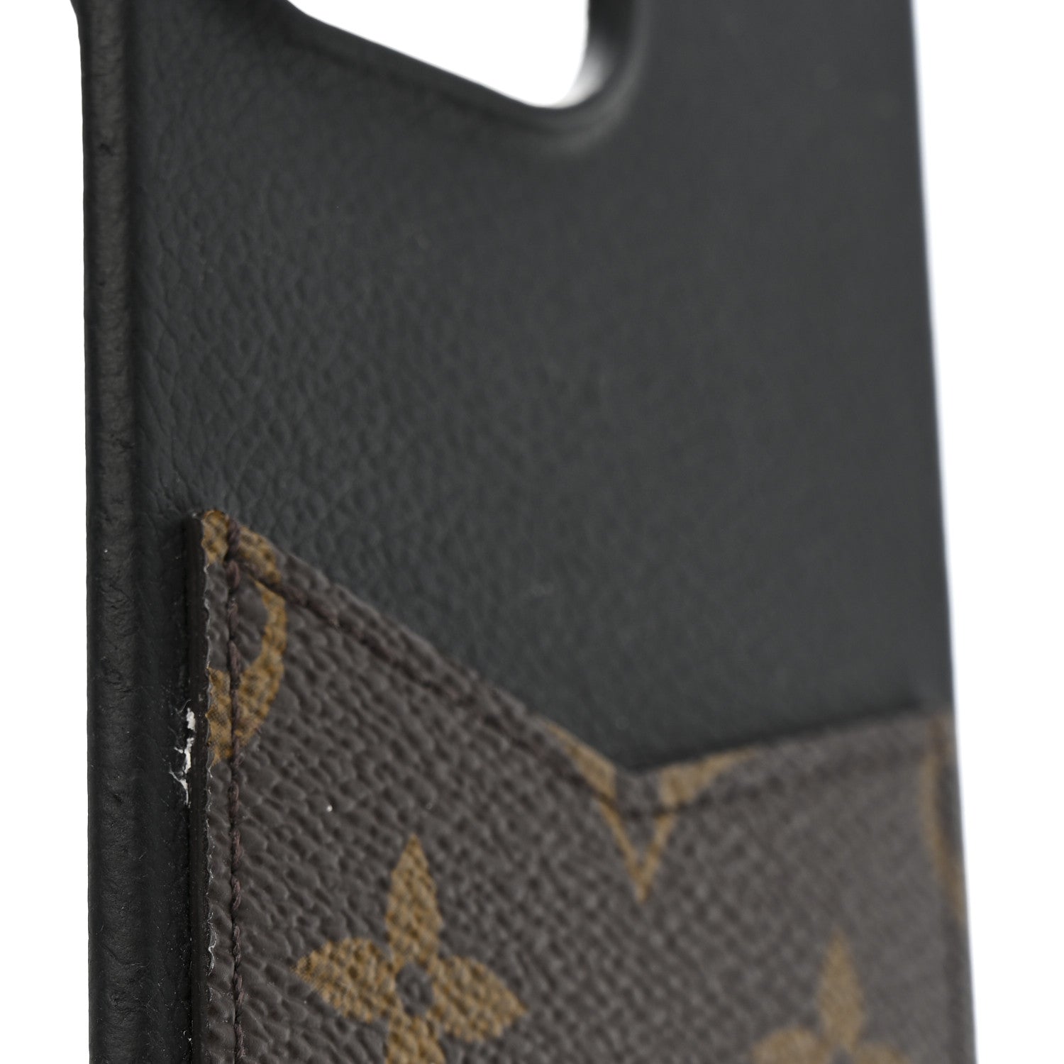 Louis Vuitton Monogram Pallas iPhone 16 Pro Bumper