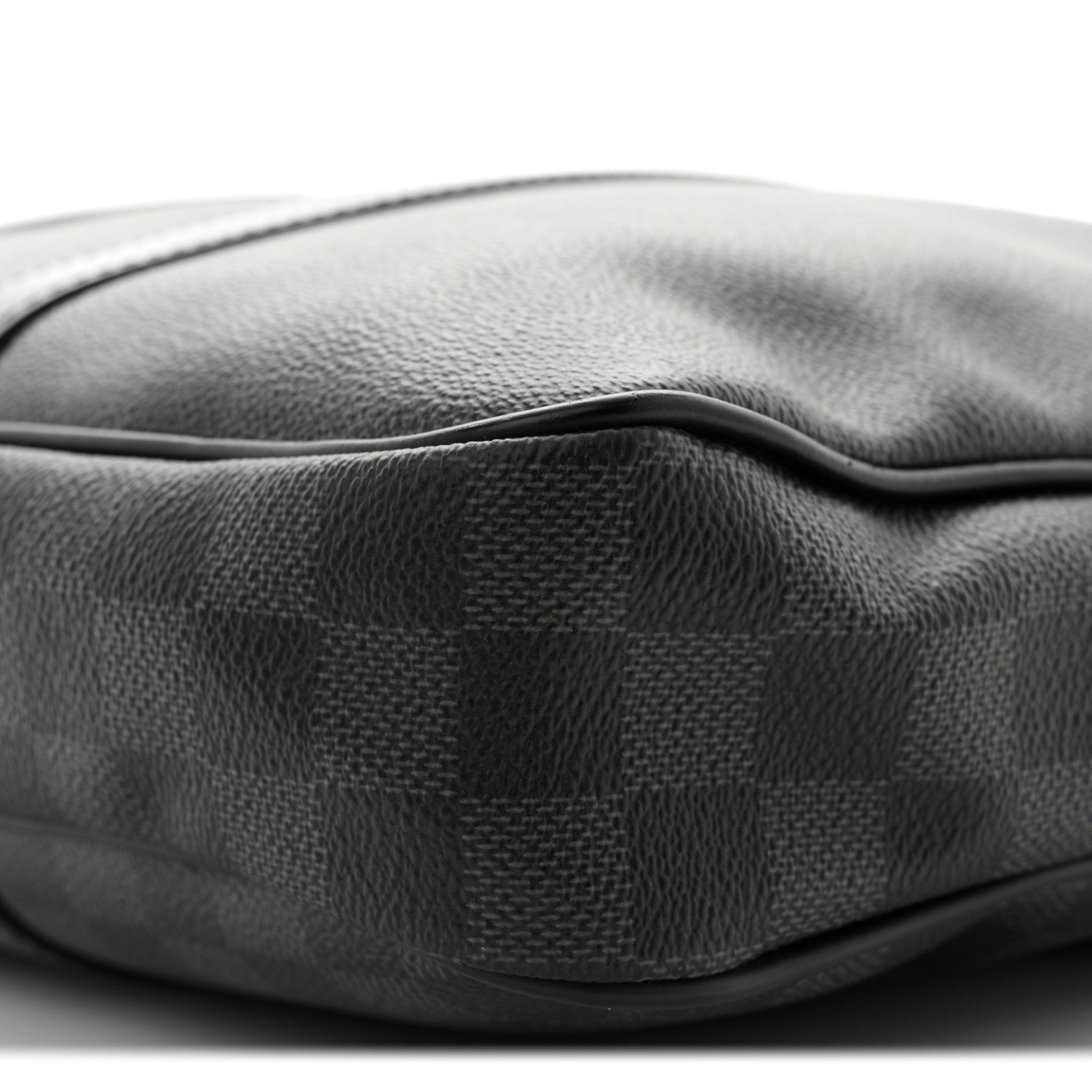 Louis Vuitton Damier Graphite Porte Documents Voyage PM