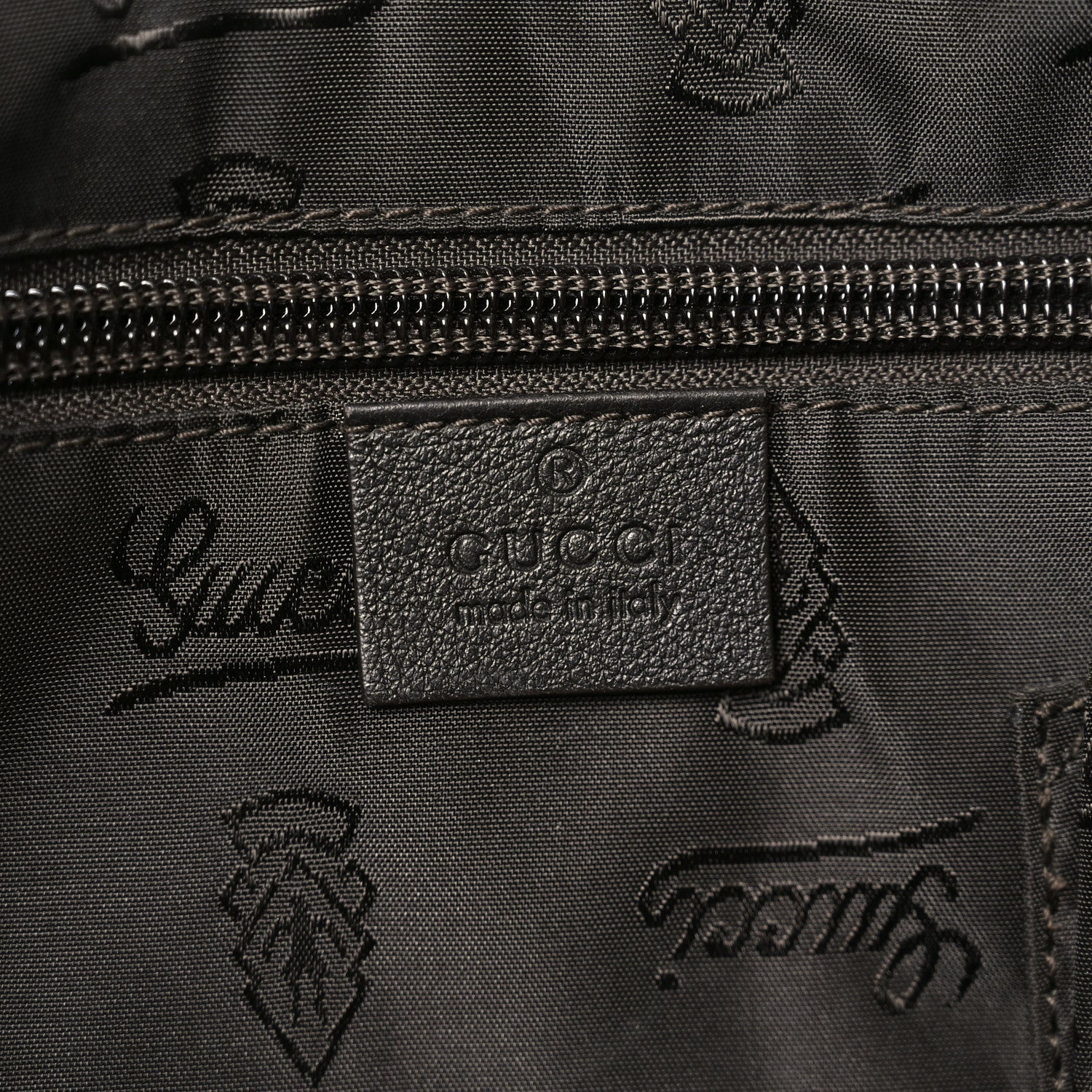 Gucci Guccissima Medium Flat Messenger Bag Black