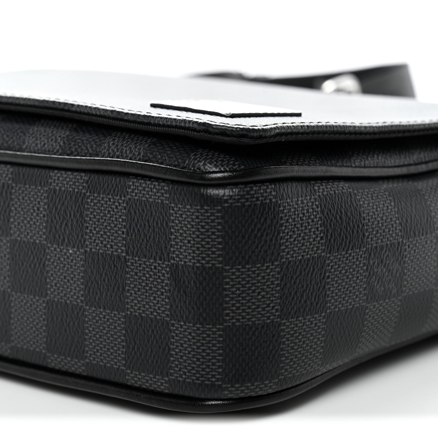 Louis Vuitton Damier Graphite District PM NM