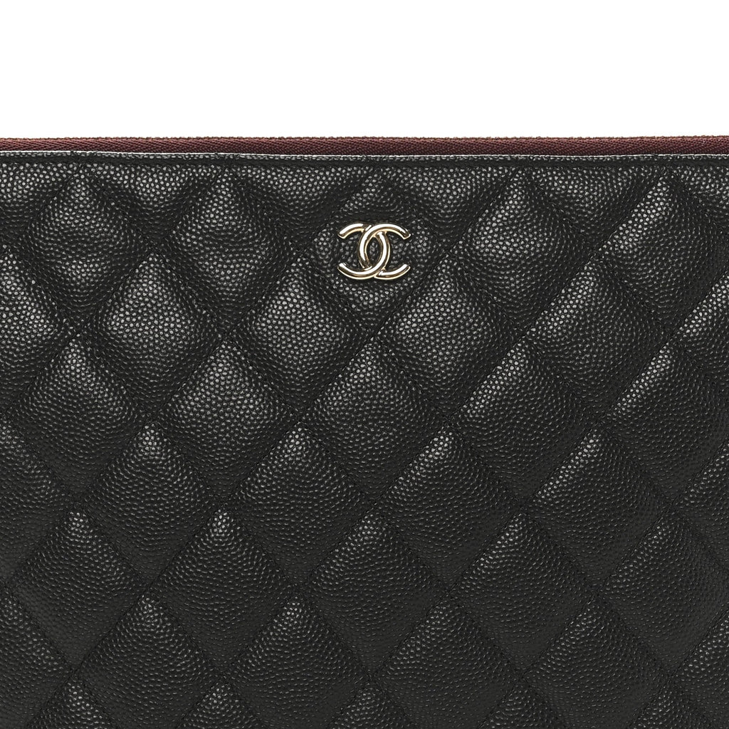 Caviar Quilted Medium Cosmetic Case Black