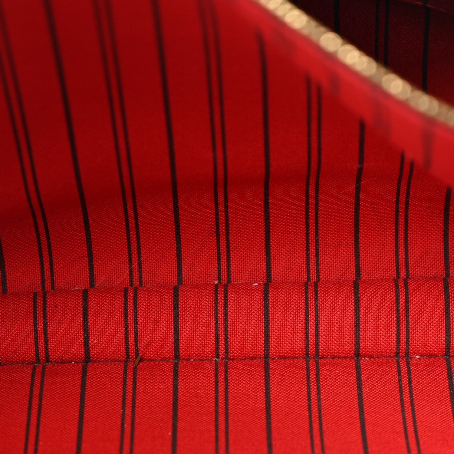 Louis Vuitton Empreinte Montaigne MM Marine Rouge