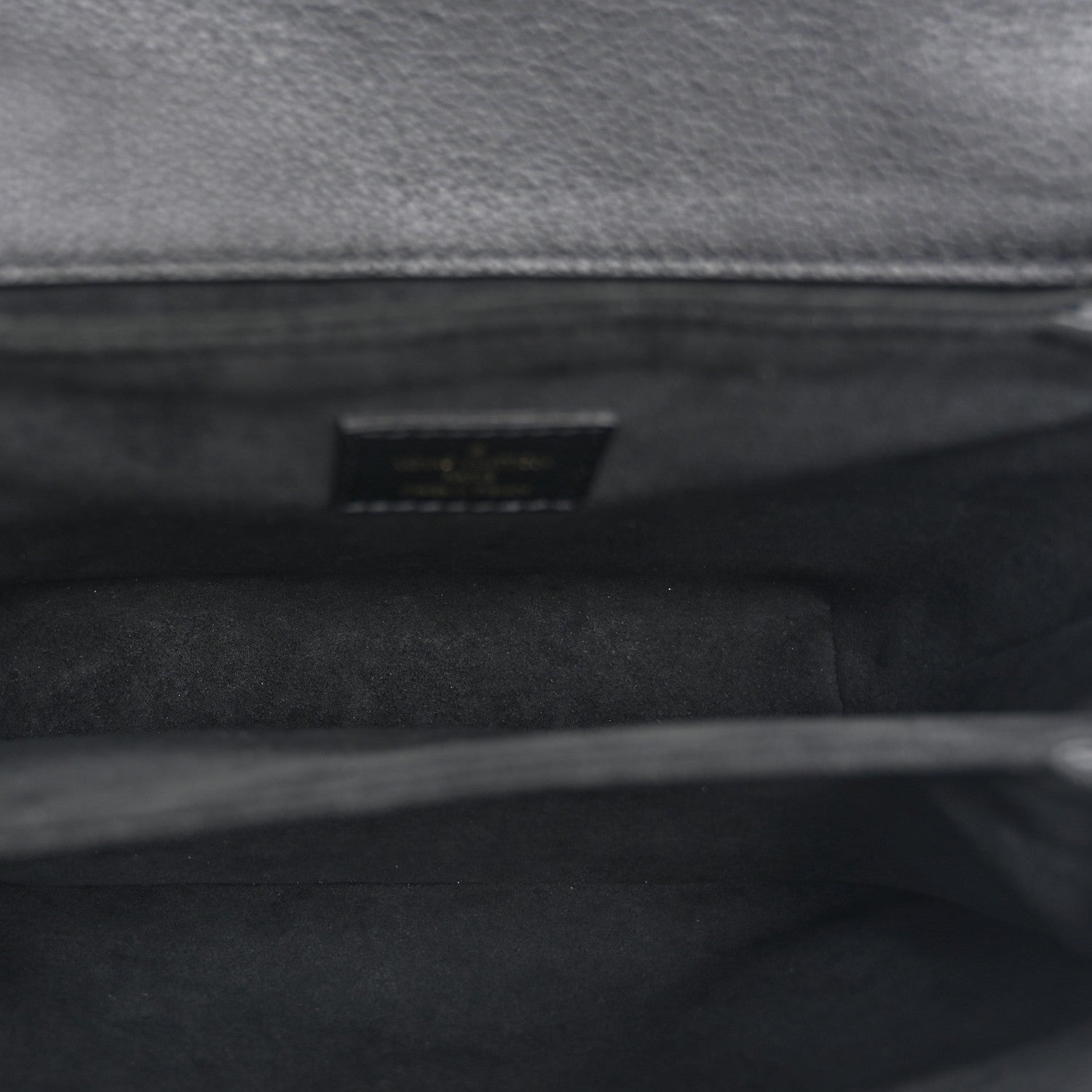 Louis Vuitton Grained Calfskin Lockme Oxford Black