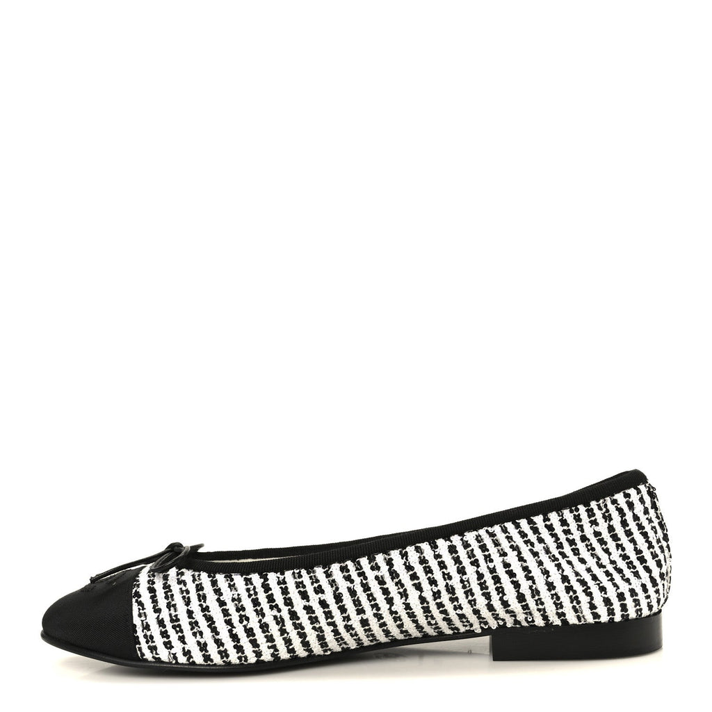 Chanel Tweed Sequin Grosgrain Cap Toe Ballerina Flats 39.5 Black White