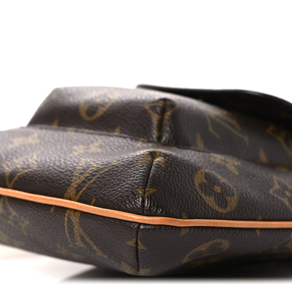 Louis Vuitton Monogram Partition Wristlet
