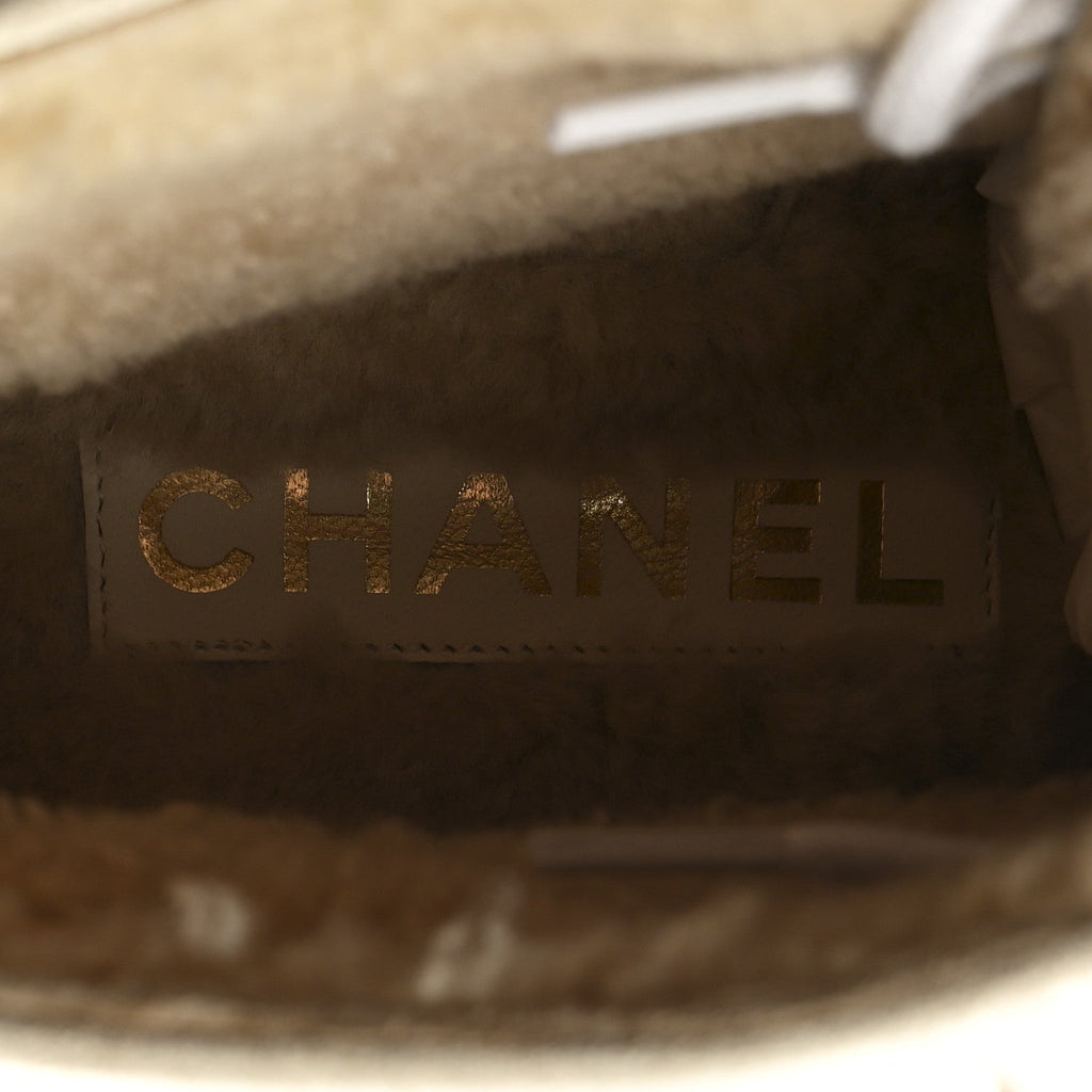 Chanel Suede Pony Hair Shearling Lace Up Combat Boots 37.5 White Black
