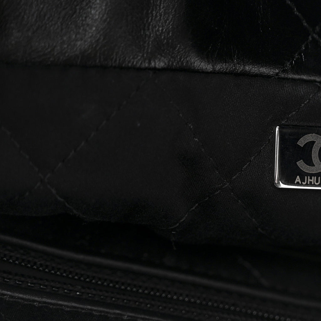 Chanel Shiny Calfskin Quilted Chanel 22 Black