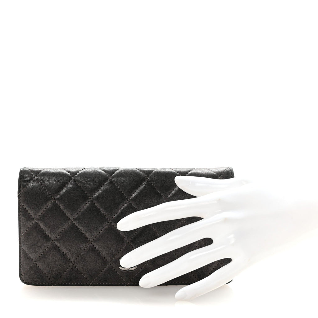 Metallic Lambskin Quilted Yen Wallet Grey