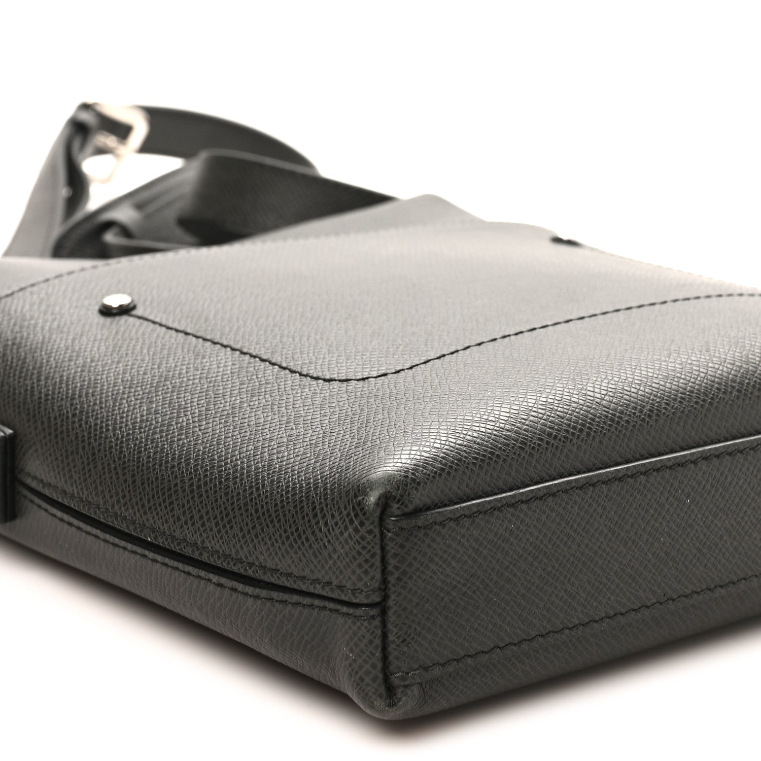 Louis Vuitton Taiga Grigori Pochette Ardoise