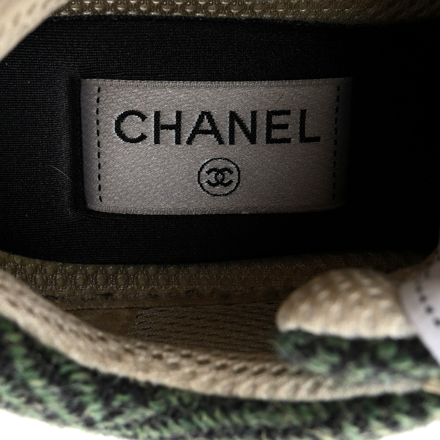 Chanel Tweed Suede CC Sneakers 38.5 Navy Red Multicolor