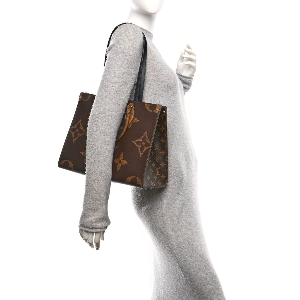Louis Vuitton Reverse Monogram Giant Onthego MM