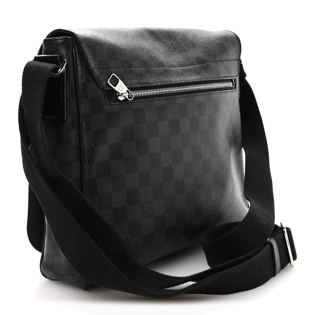 Louis Vuitton Damier Graphite District MM