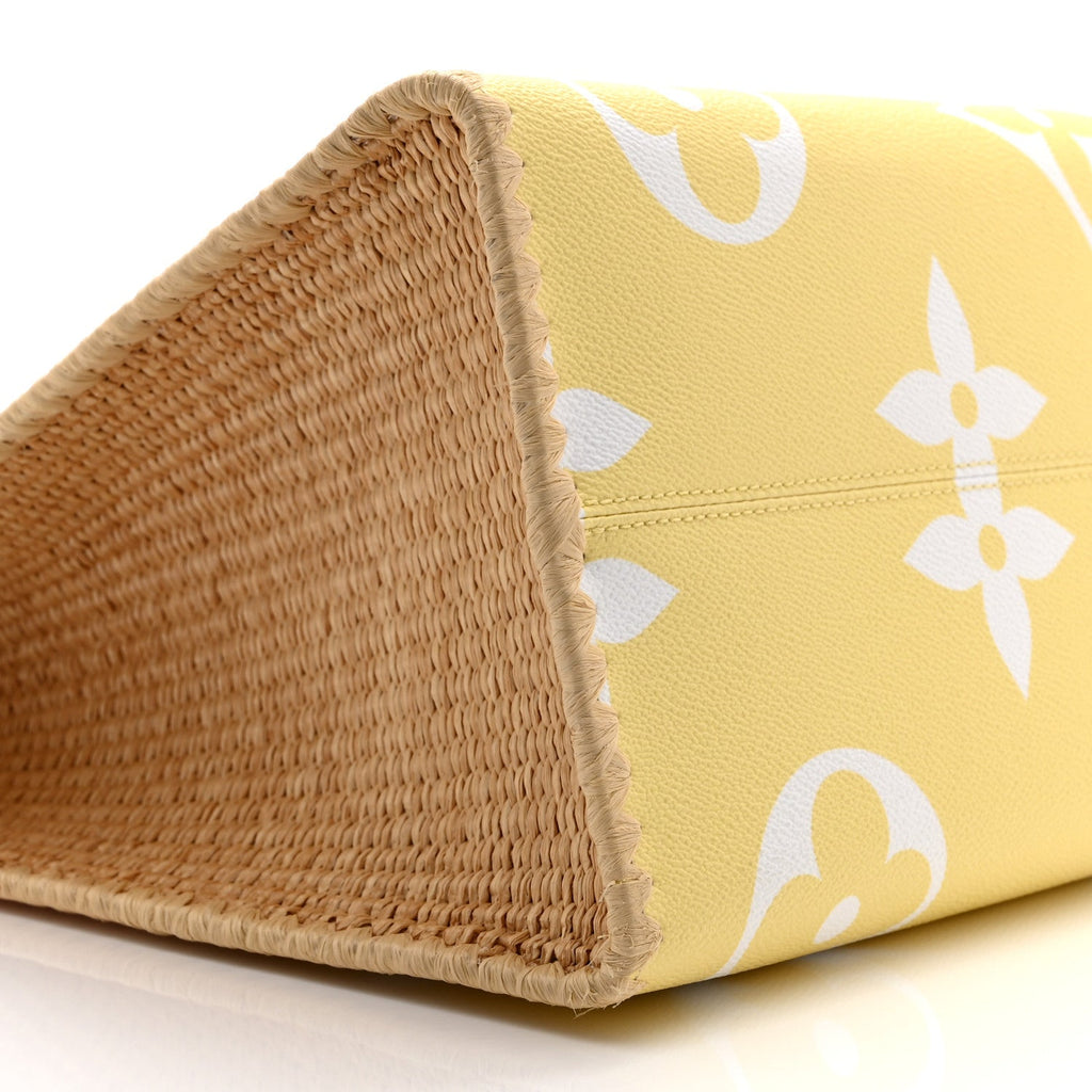 Louis Vuitton Monogram Giant By The Pool Okinawa Onthego GM Light Pink