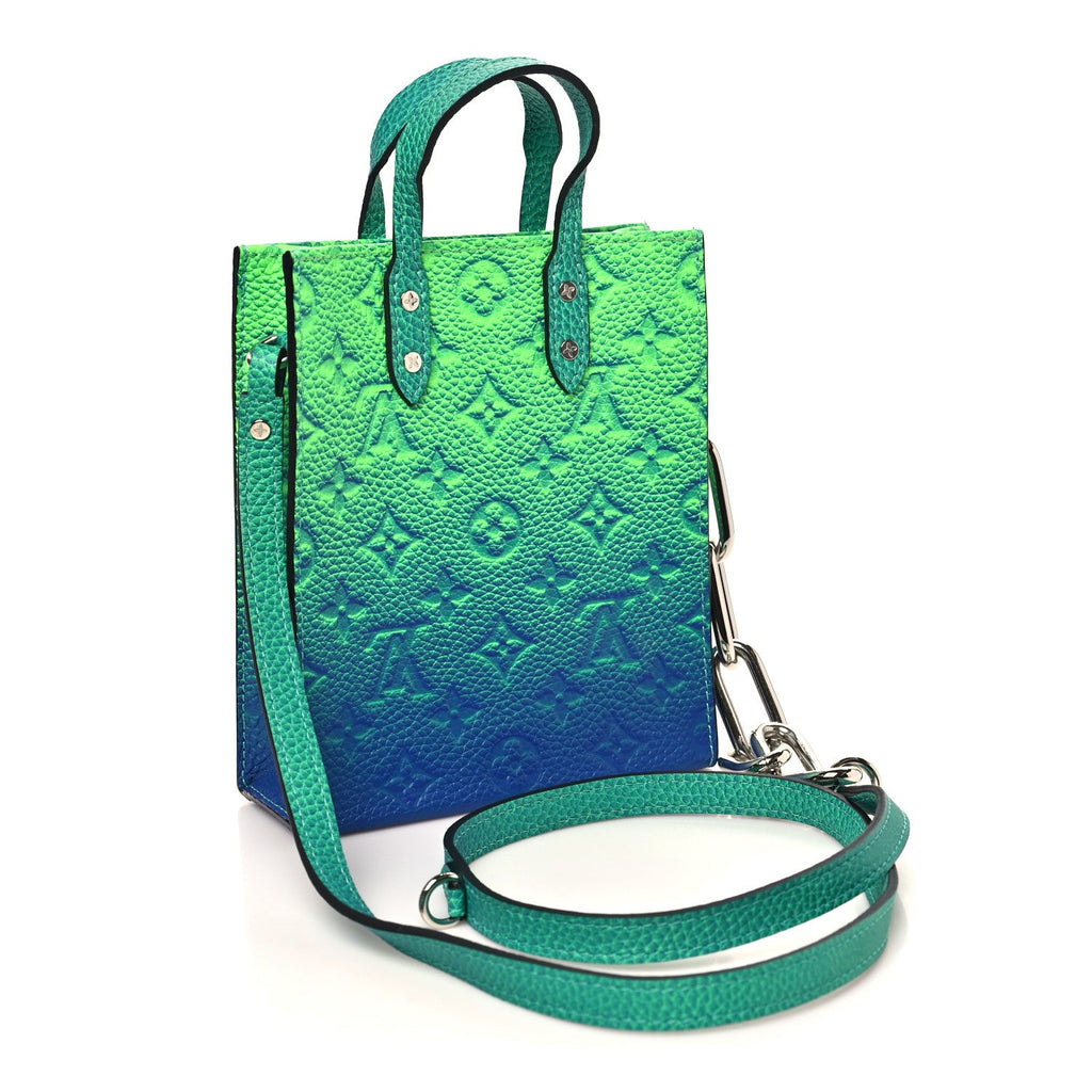 Louis Vuitton Taurillon Illusion Sac Plat XS Bleu Vert