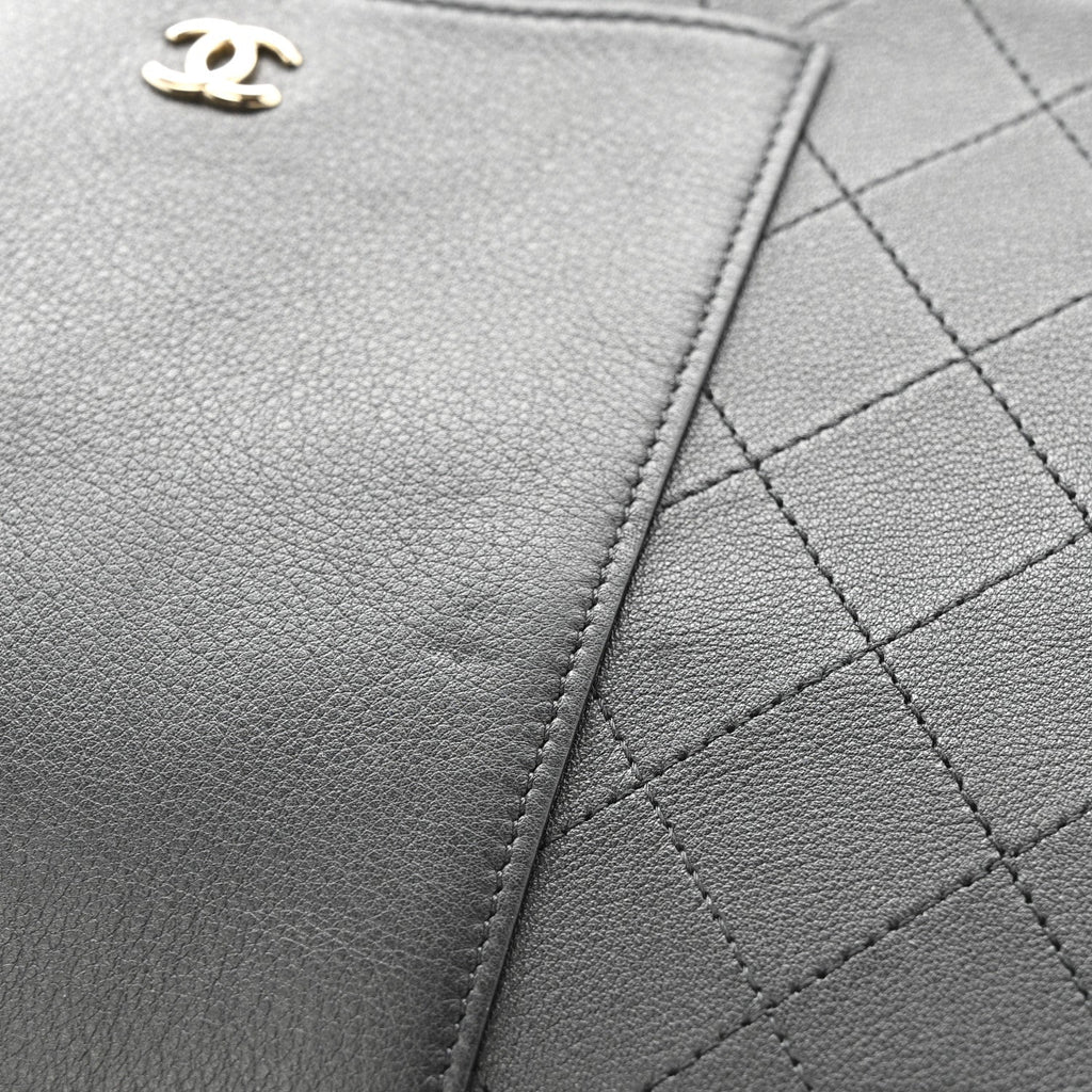 Calfskin Quilted Medium CC Pocket Cosmetic Case Black