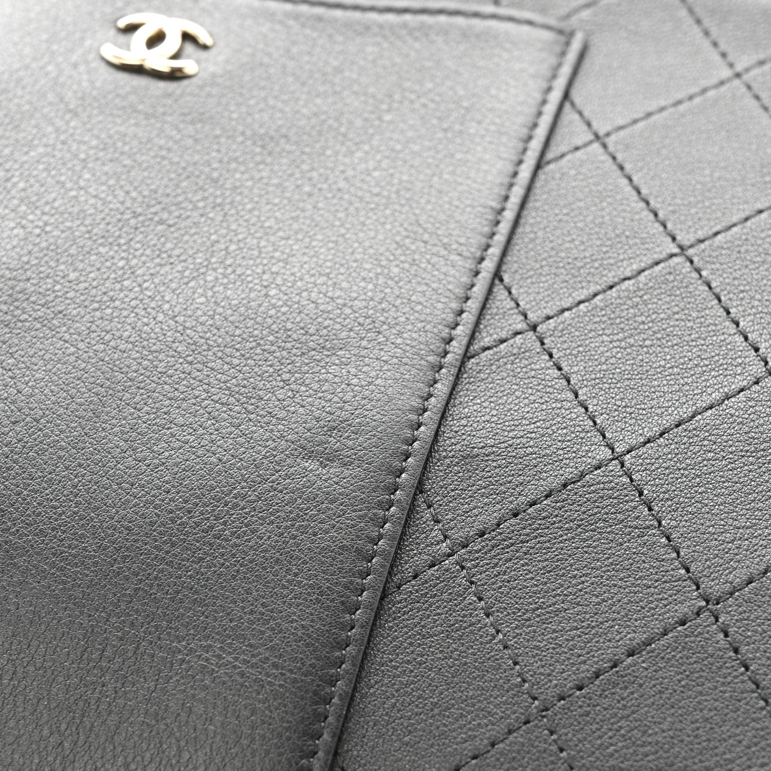 Calfskin Quilted Medium CC Pocket Cosmetic Case Black