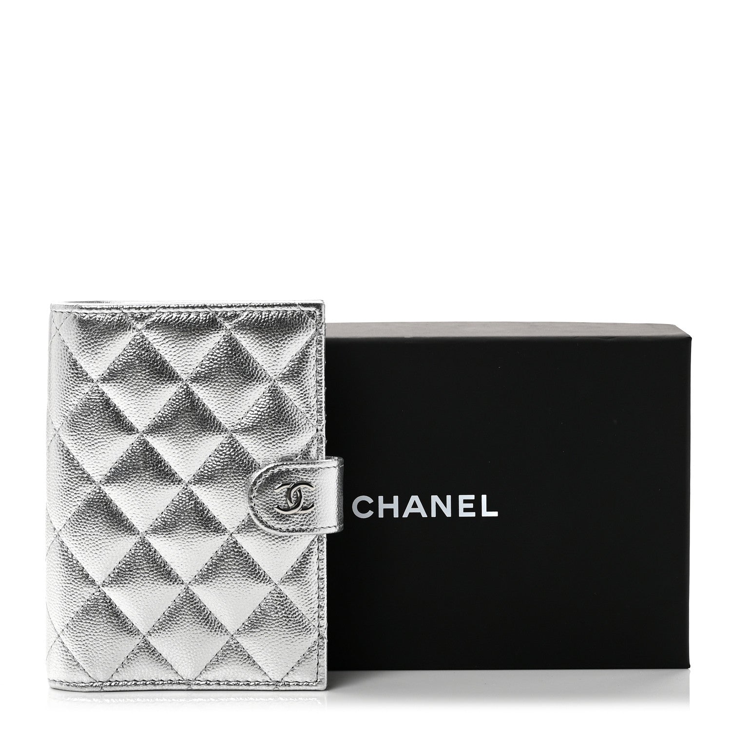 Metallic Caviar Quilted Passport Holder Silver