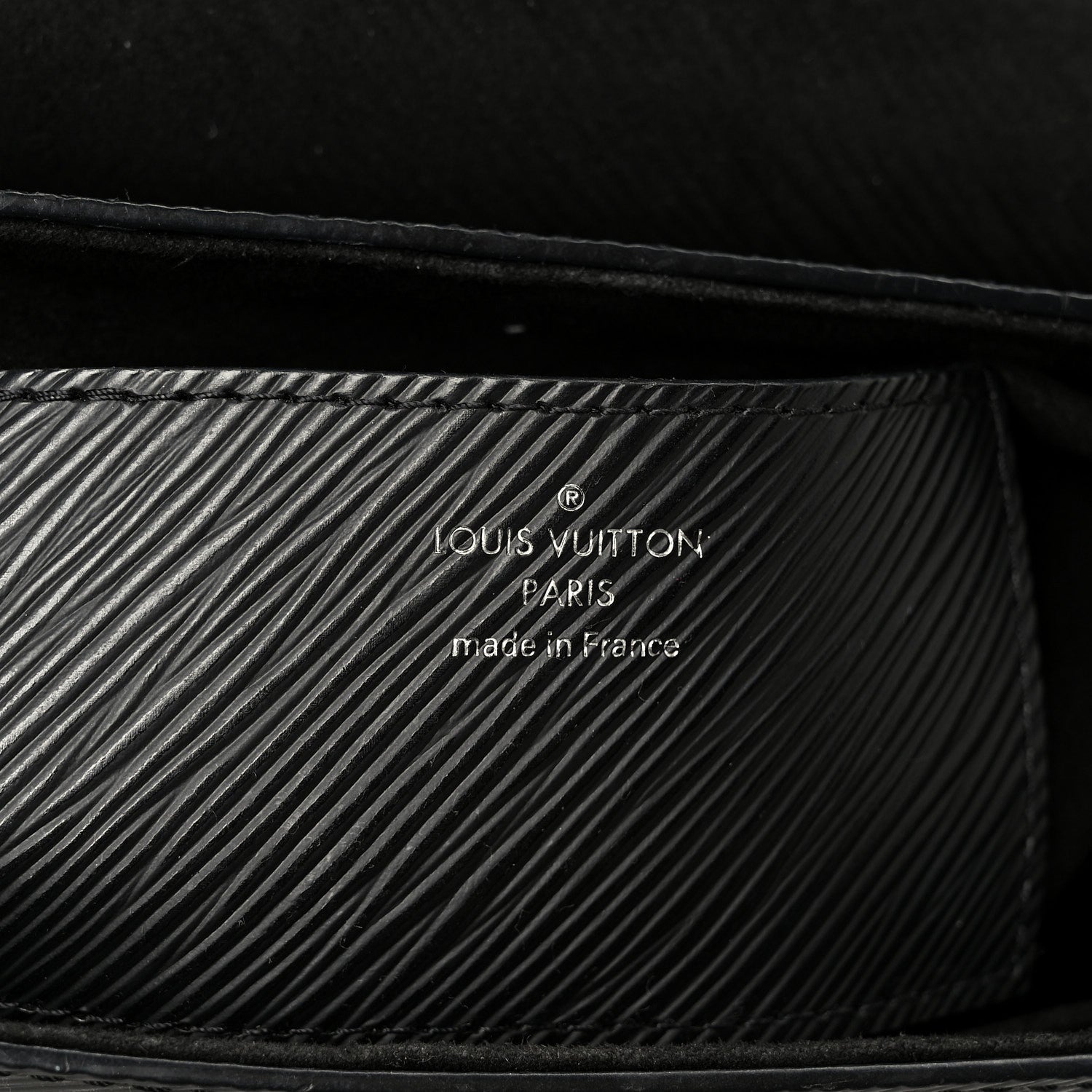 Louis Vuitton Epi Twist Shoulder Bag MM Black