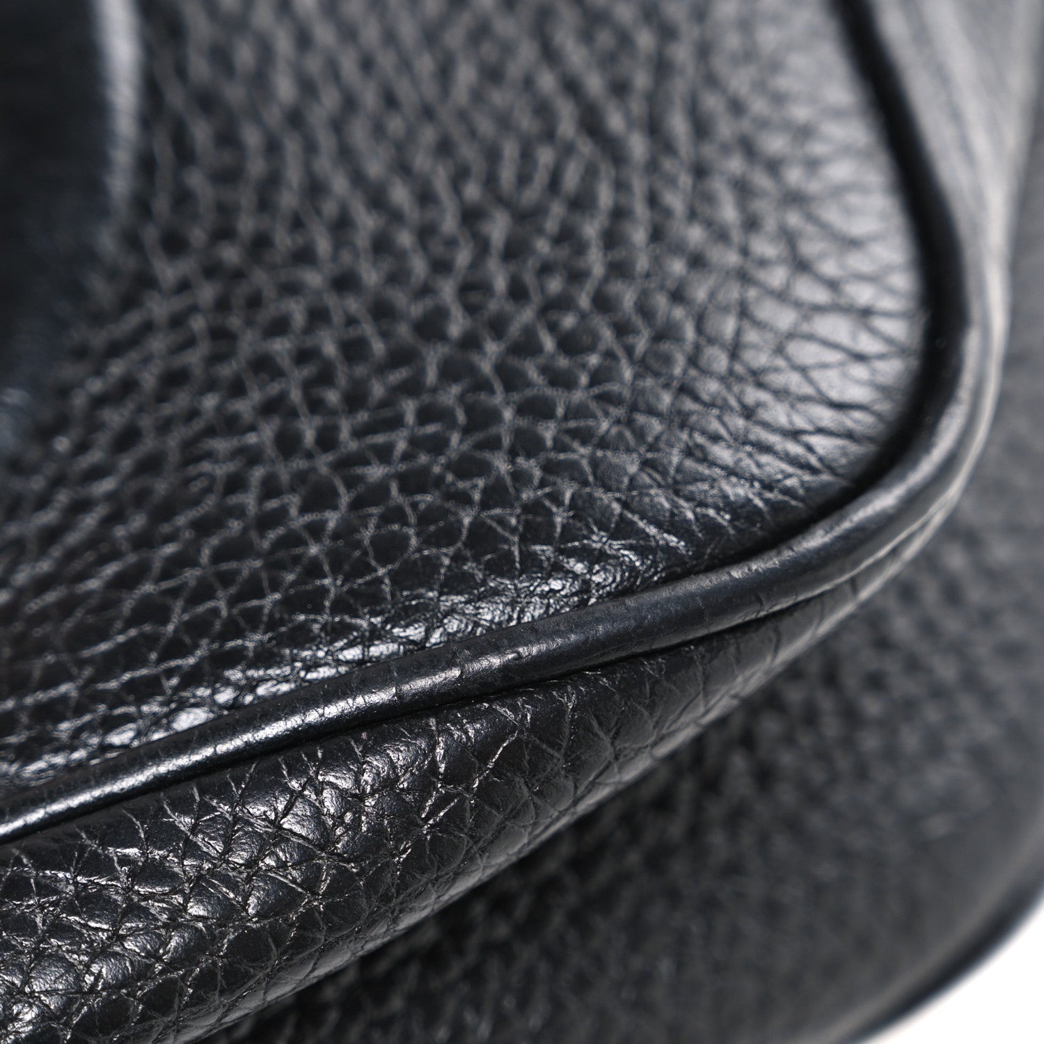 Gucci Pebbled Calfskin Small Soho Disco Bag Black